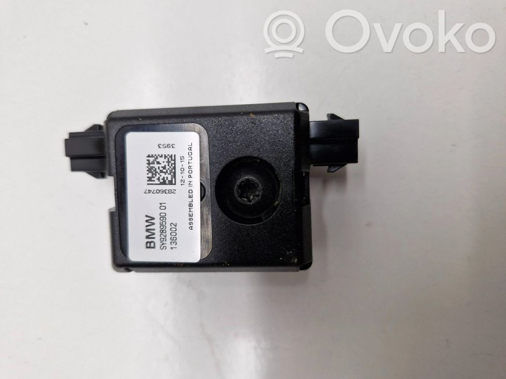 BMW X1 F48 F49 Antenos stiprintuvas 