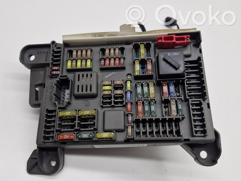 BMW X5 E70 Fuse module 