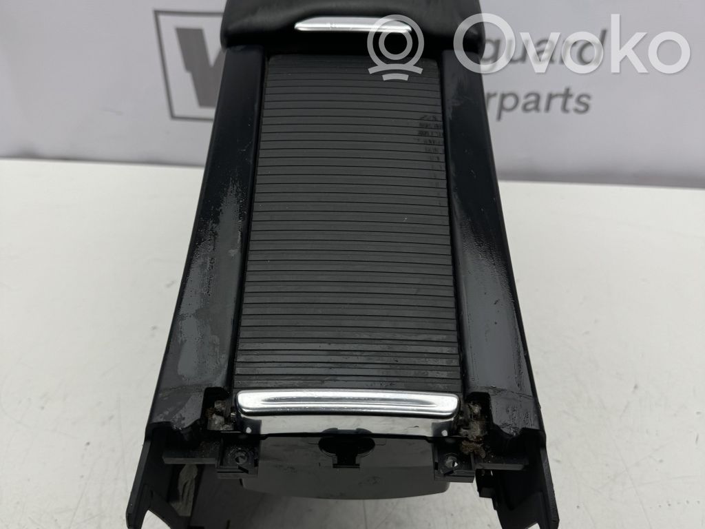 Volvo XC60 Reposabrazos 