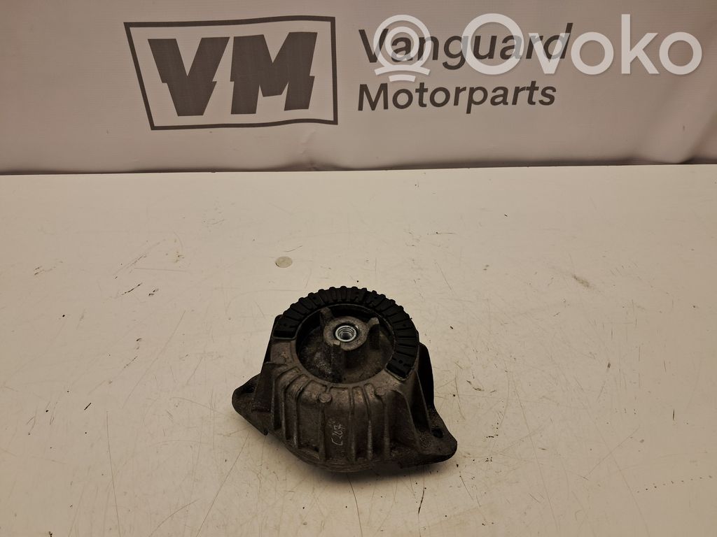 Wspornik / Mocowanie silnika   A2042404717,A2042404717Q1