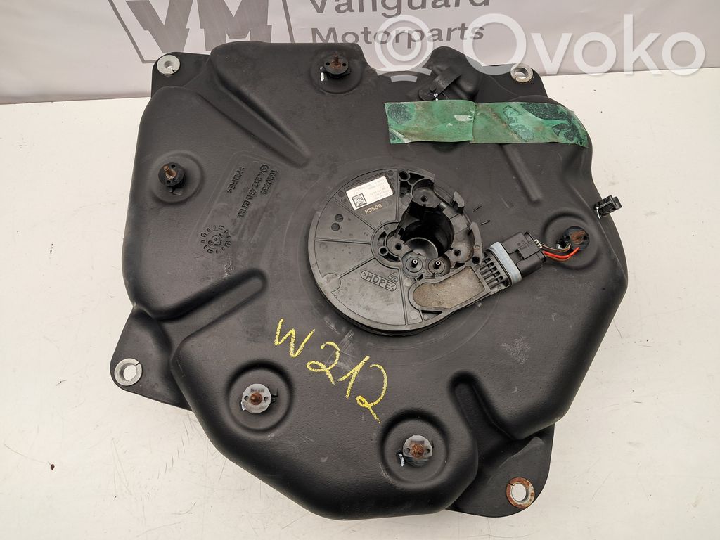 Mercedes-Benz E W212 AdBlue liquid reservoir 