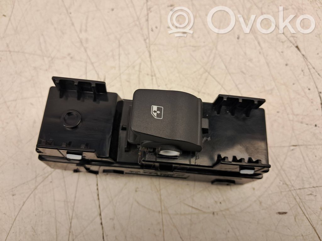 Hyundai i30 Electric window control switch 