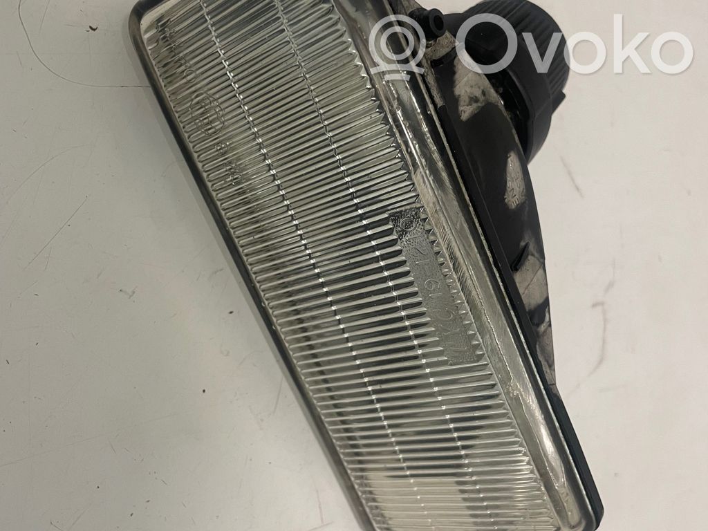 BMW 3 E36 Etusumuvalo 