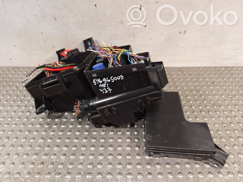Renault Koleos I Fuse box set 