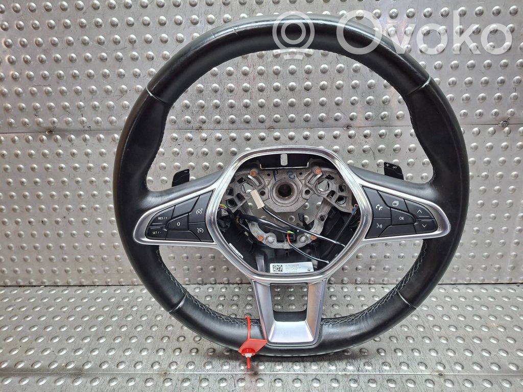 Renault Captur II Steering wheel 