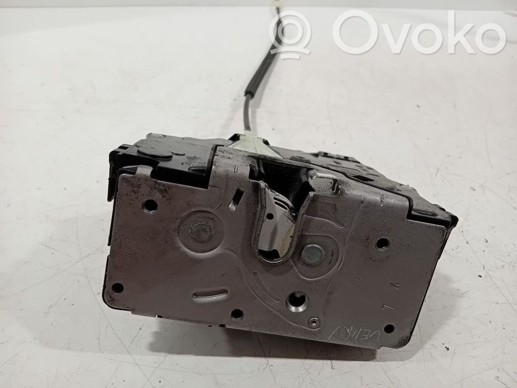 Opel Corsa E Priekšpusē slēdzene 