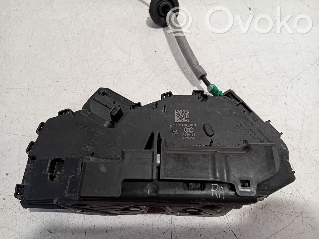 Audi RS Q3 Zamek drzwi tylnych 