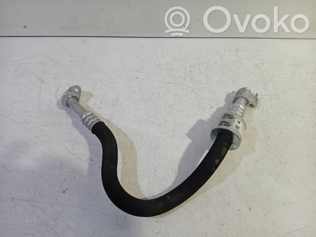 BMW iX Conductă/furtun aer condiționat (A/C) 