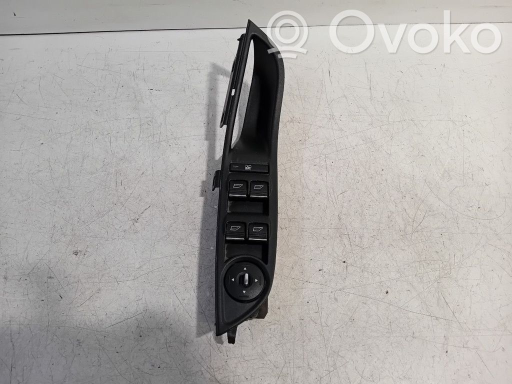 Electric window control switch   3S010020924