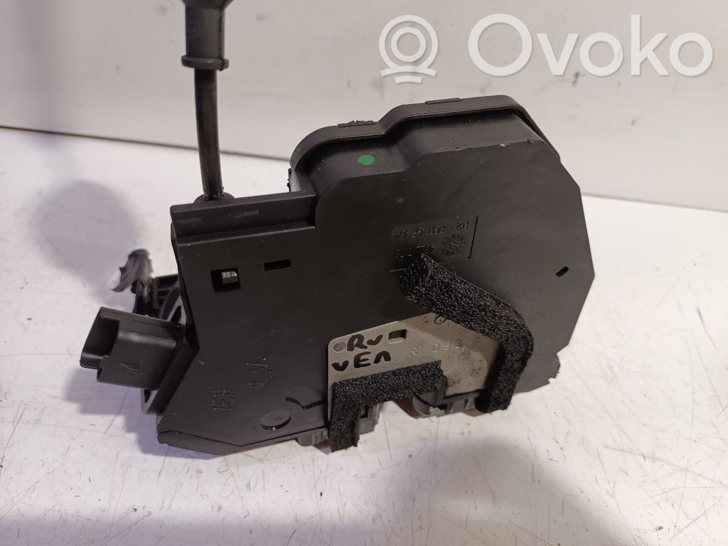 Renault Clio IV Front door lock 
