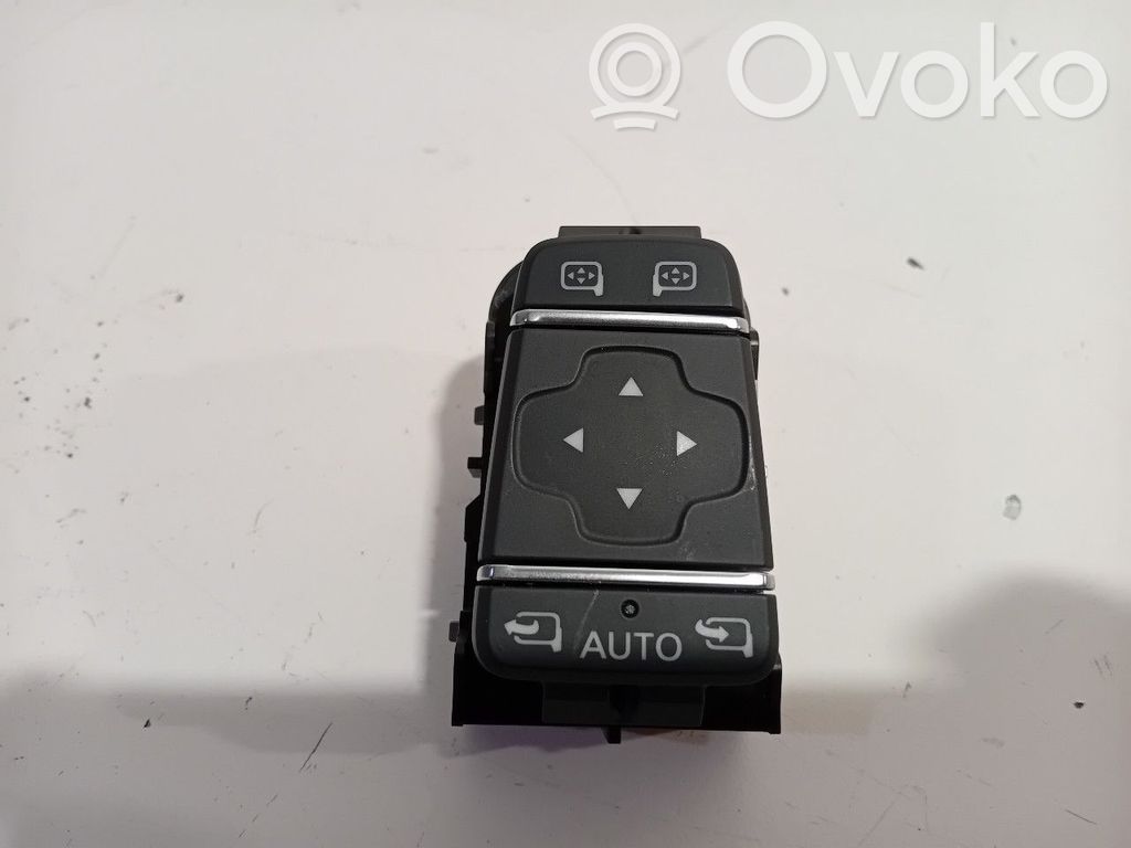 Renault Captur Wing mirror switch 
