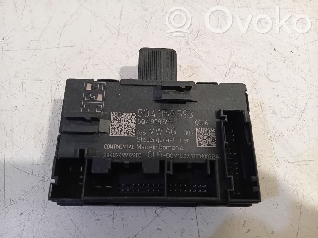 Seat Leon (5F) Door central lock control unit/module 