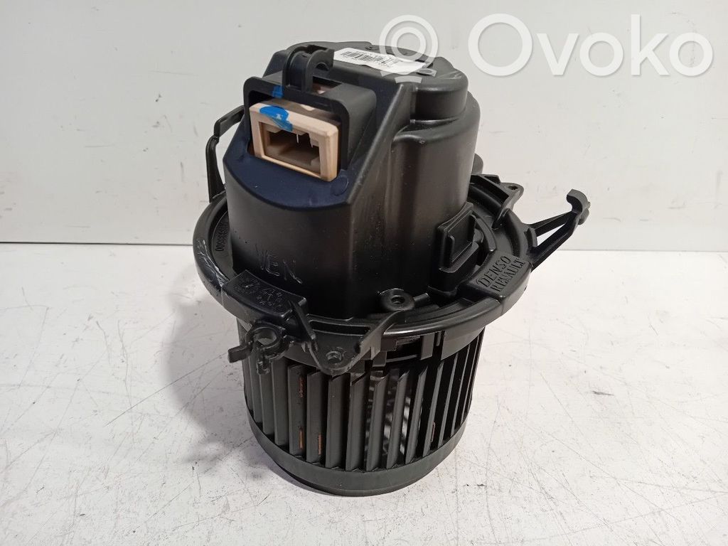 Renault Captur II Mazā radiatora ventilators 