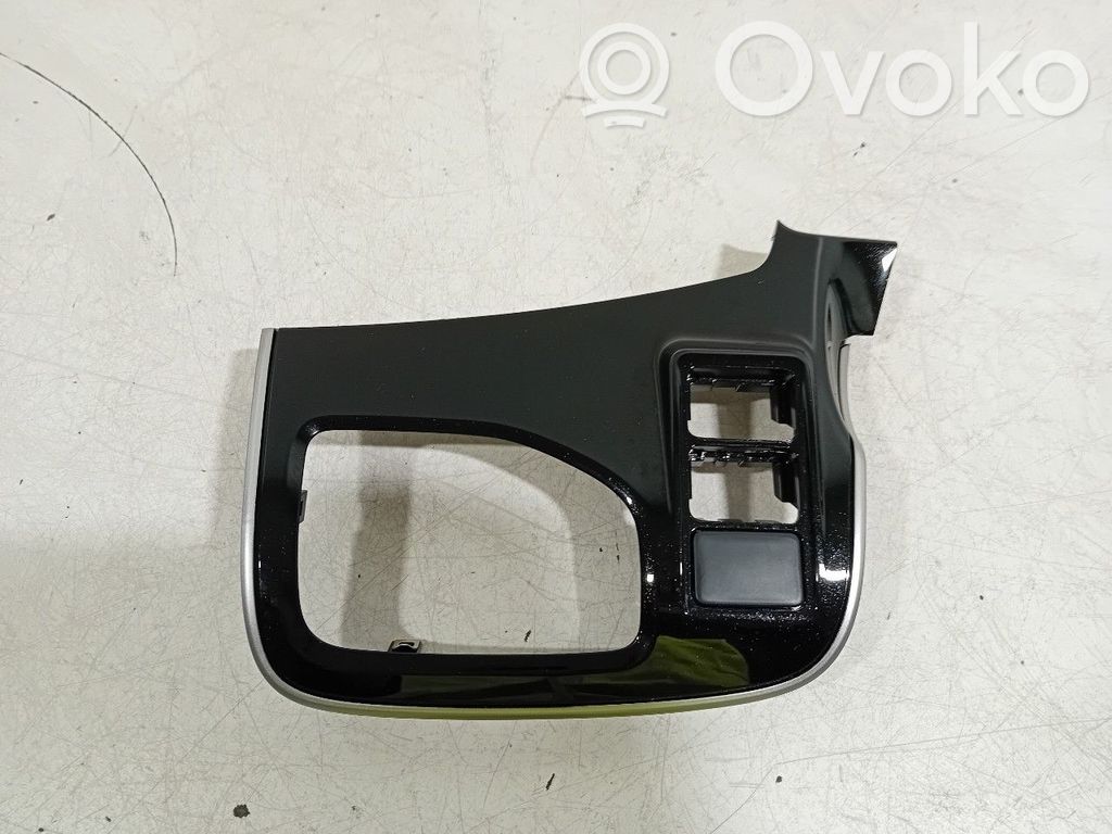 Listwa progowa przednia   8030A201,8002C896,8015A194ZZ,8030A201,SPC07795