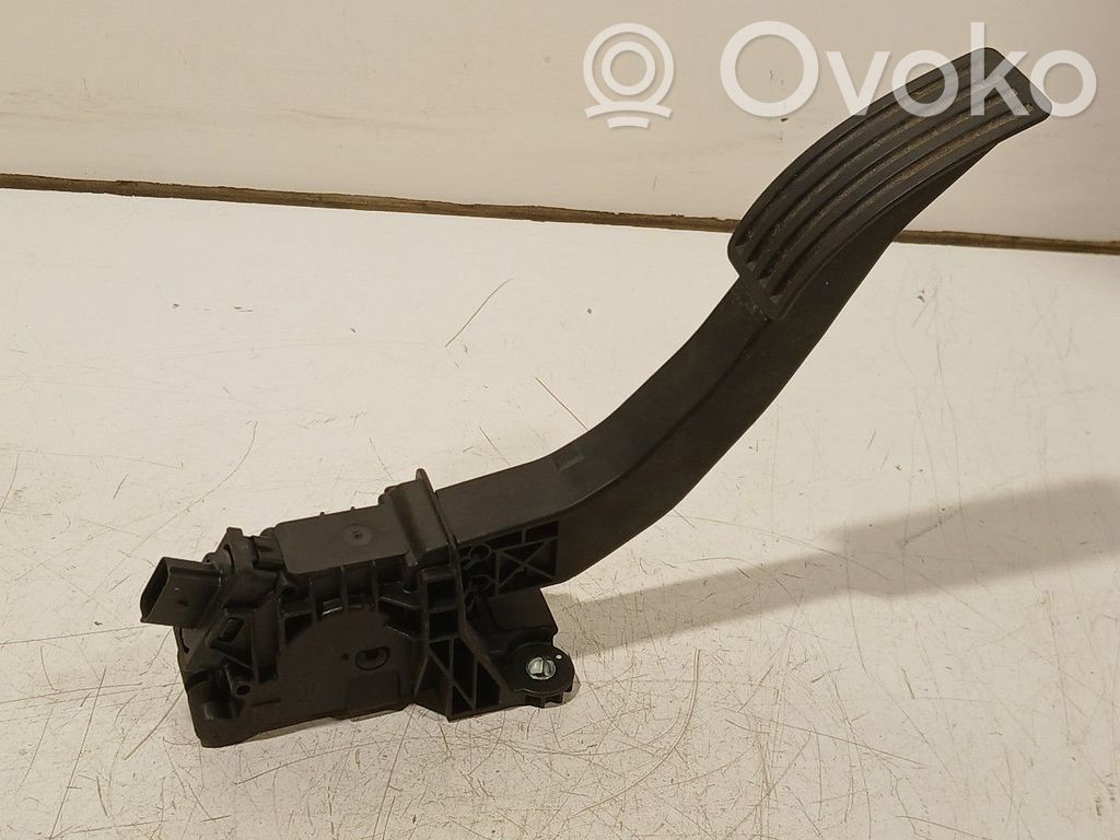 Lynk & co 01 Akceleratoriaus pedalas 