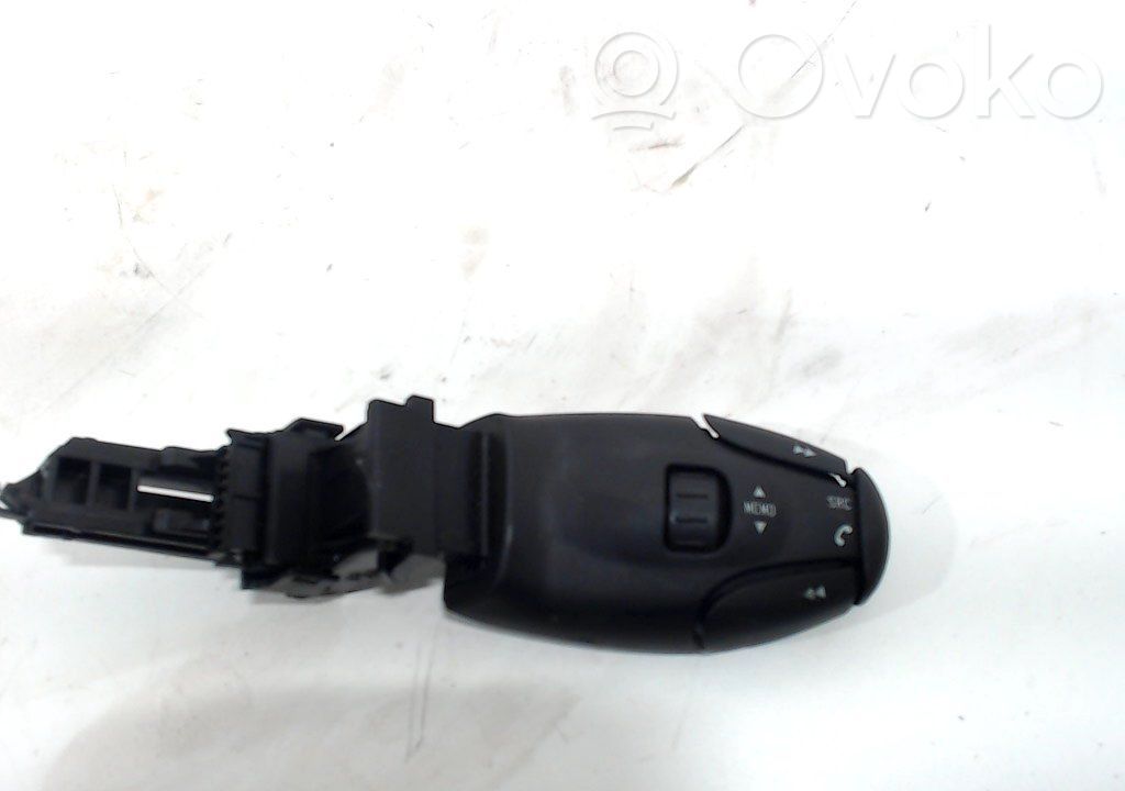 Citroen C3 Przełącznik / Przycisk kierownicy 