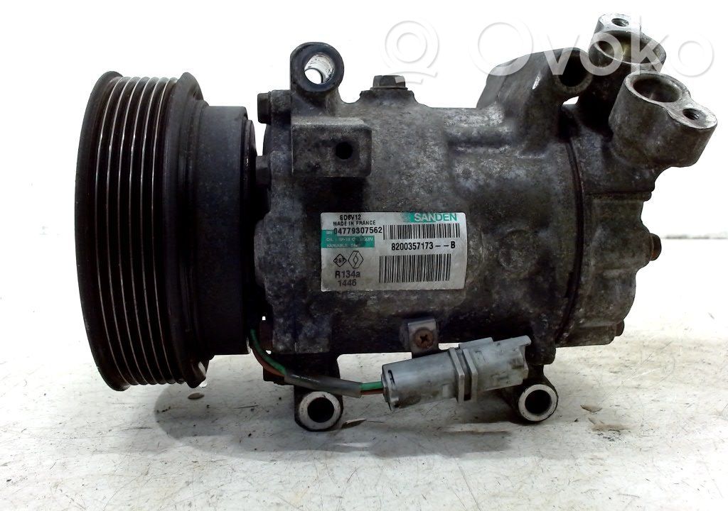 Renault Clio III Air conditioning (A/C) compressor (pump) 