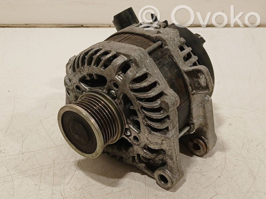 Opel Vivaro Generator/alternator 