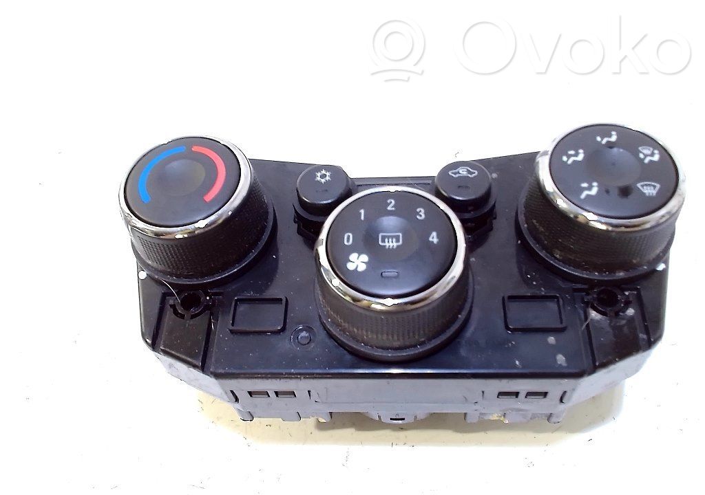 Chevrolet Aveo Climate control unit 