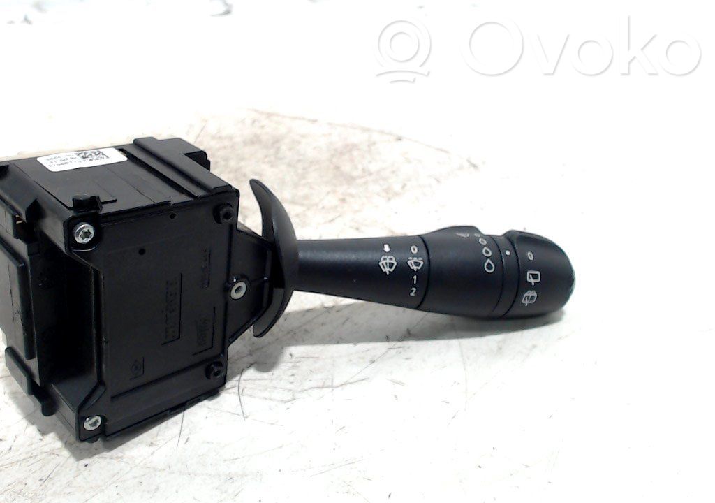 Renault Twingo III Wiper control stalk 