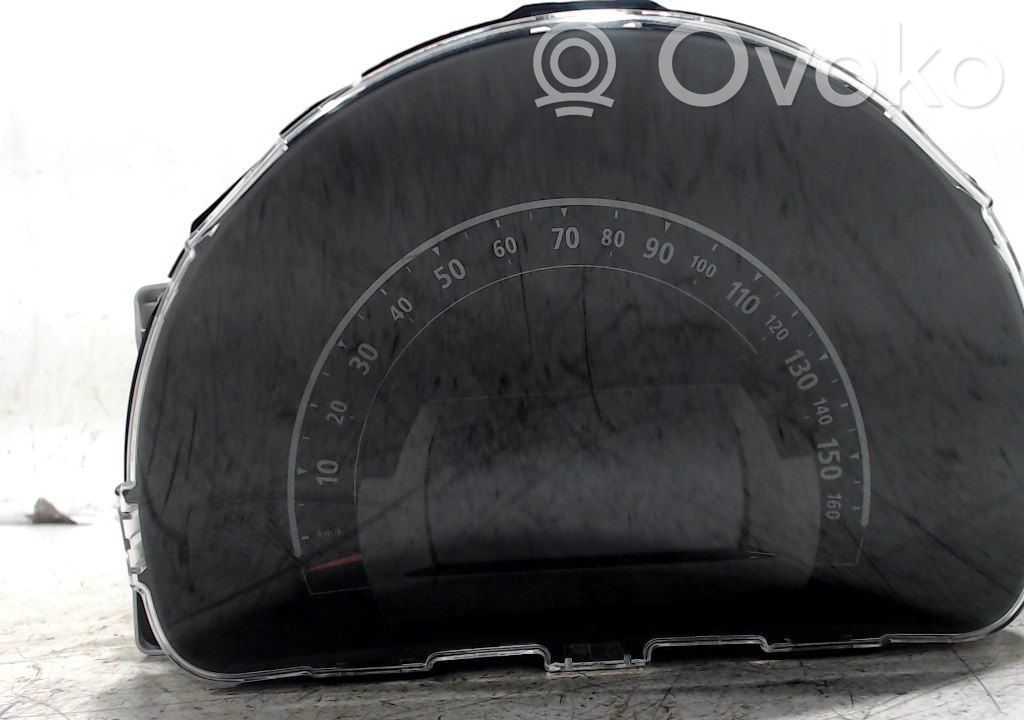 Renault Twingo III Geschwindigkeitsmesser Cockpit 
