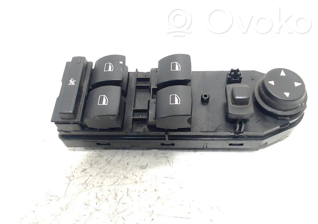 Electric window control switch   6951904,6951904