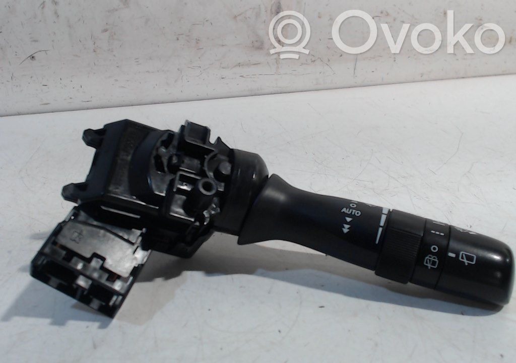 Toyota Yaris Wiper control stalk 