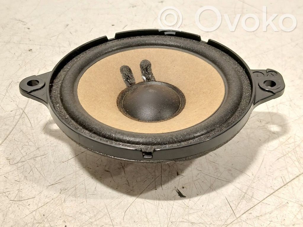 Audi A4 S4 B9 Altavoz de la puerta delantera 