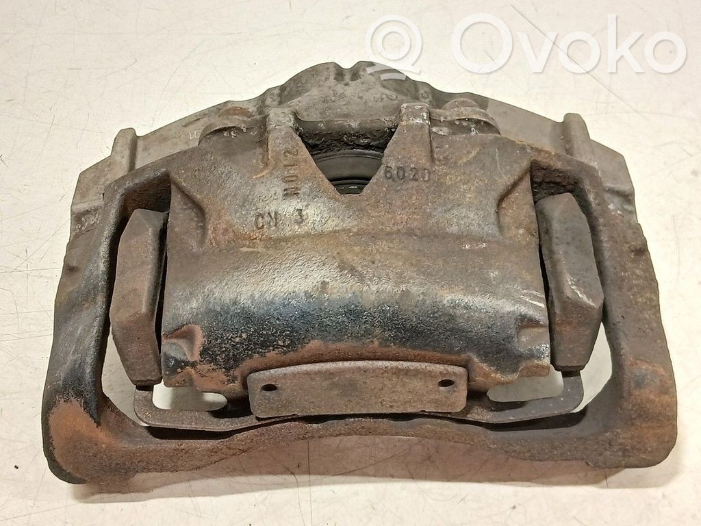Volvo S60 Etujarrusatula 