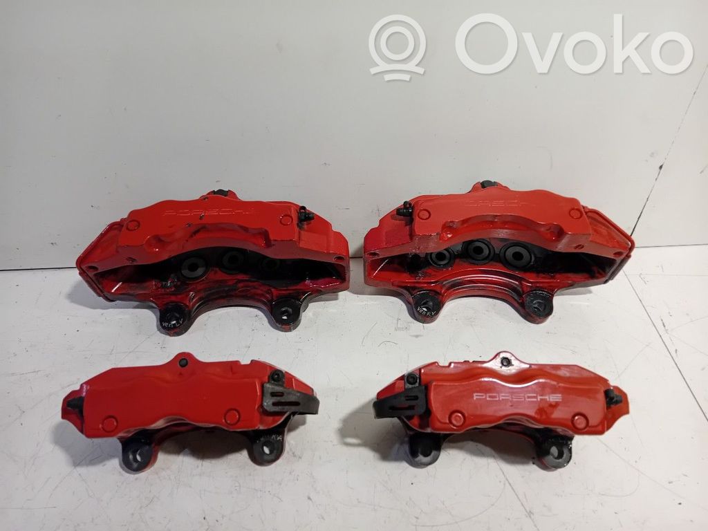 Étrier de frein avant   207673044A,207673035A,95535142121,95535142220