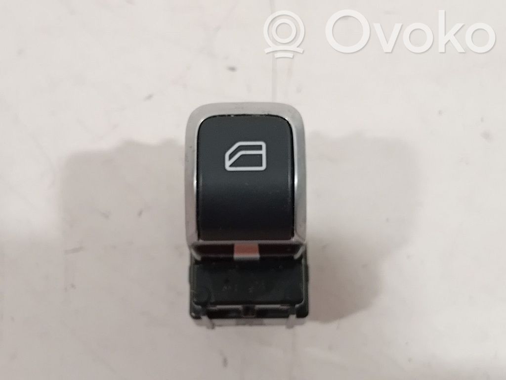 Lynk & co 01 Rear door window switch trim 