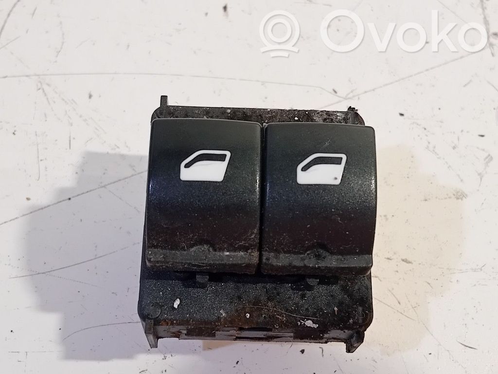 Opel Combo E Interruptor del elevalunas eléctrico 