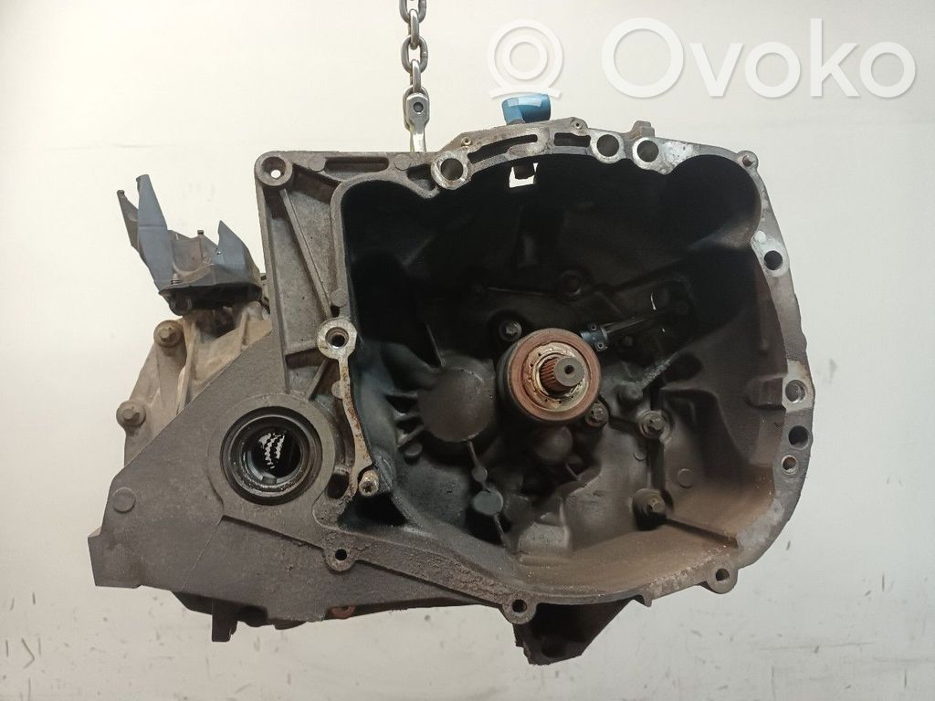 Renault Clio III Manual 5 speed gearbox 