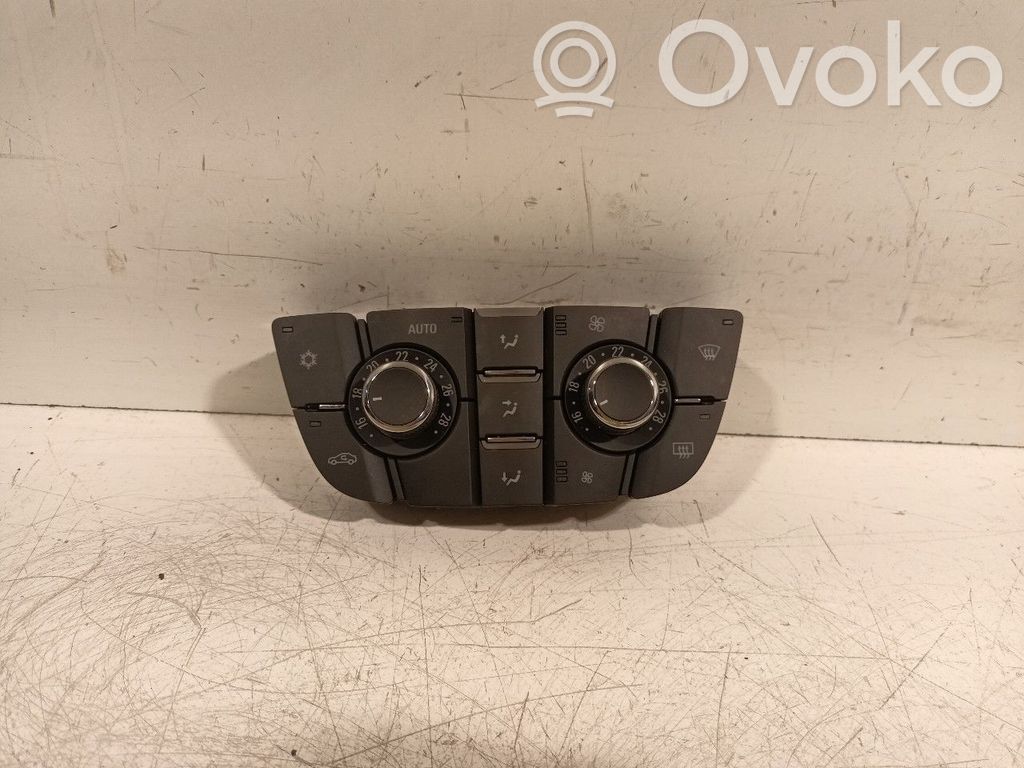 Opel Meriva B Climate control unit 