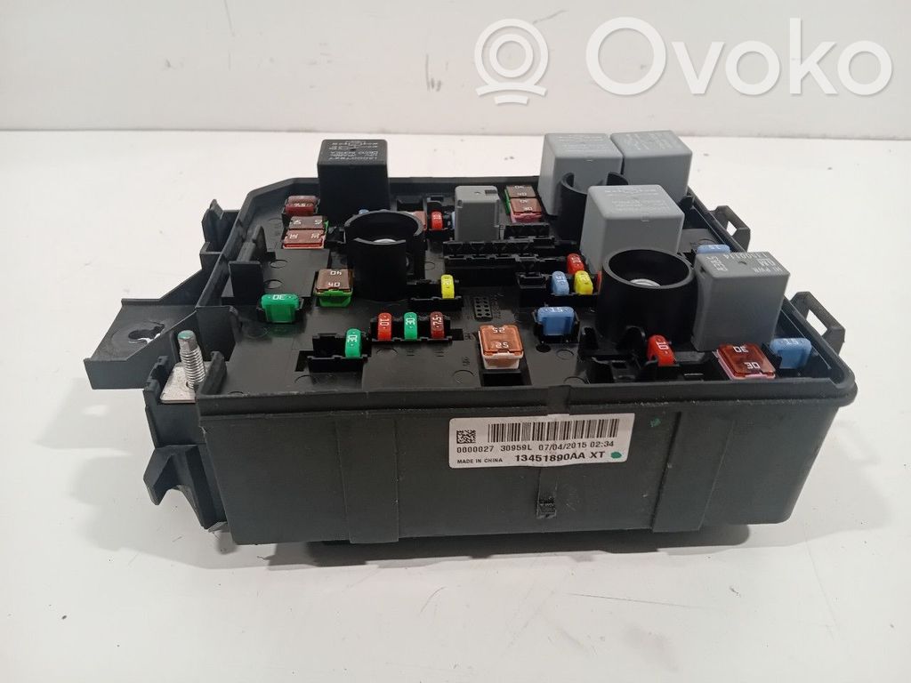 Opel Corsa E Fuse box set 