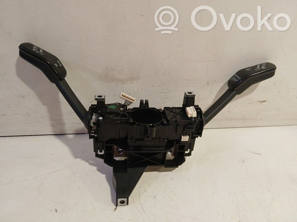 Volkswagen PASSAT B8 Interruptor/palanca de limpiador de luz de giro 