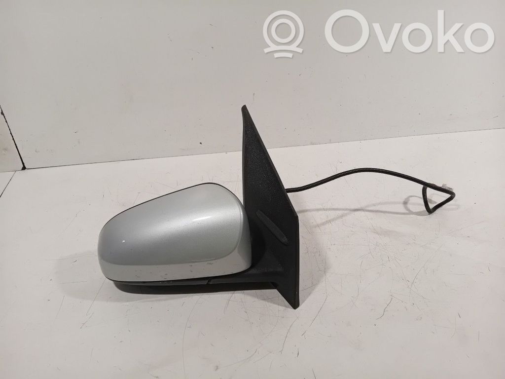 Toyota Aygo AB40 Elektryczne lusterko boczne drzwi przednich 