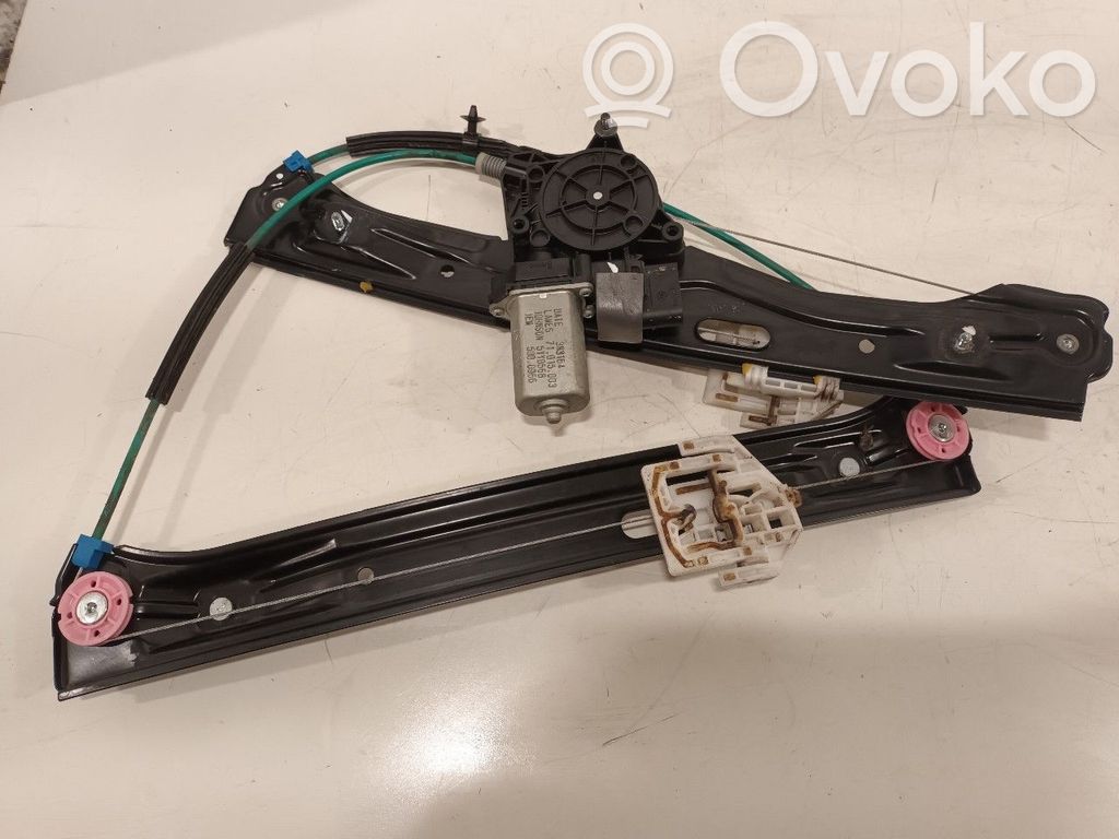 BMW 1 F20 F21 Front door window regulator with motor 