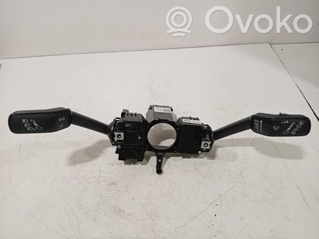 Volkswagen Polo VI Interruptor/palanca de limpiador de luz de giro 