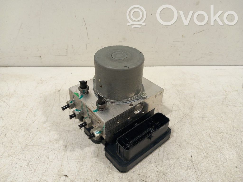 Lynk & co 01 Bomba de ABS 
