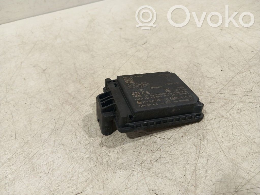 Tesla Model 3 Distronic sensor radar 