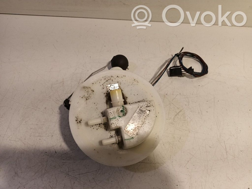 Audi A4 S4 B8 8K Capteur niveau de carburant 