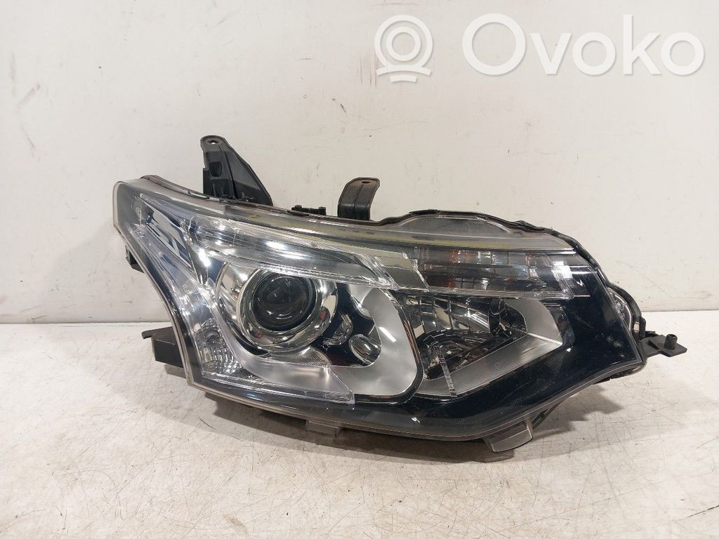 Mitsubishi Outlander Phare frontale 
