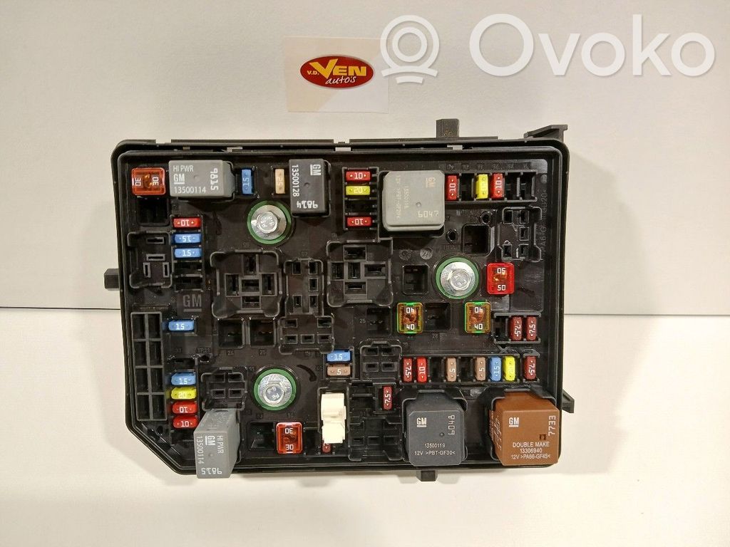 Opel Astra K Juego de caja de fusibles 
