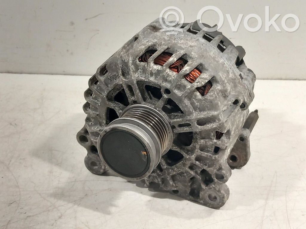 Volkswagen Golf VII Generator/alternator 
