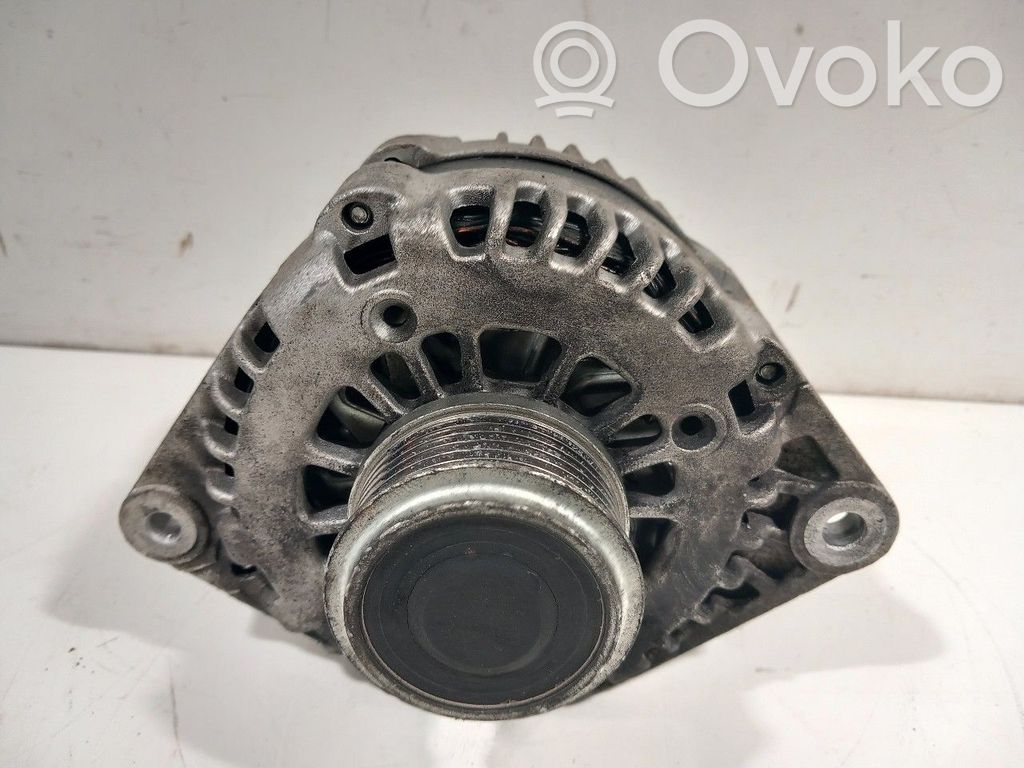Opel Astra J Alternador 