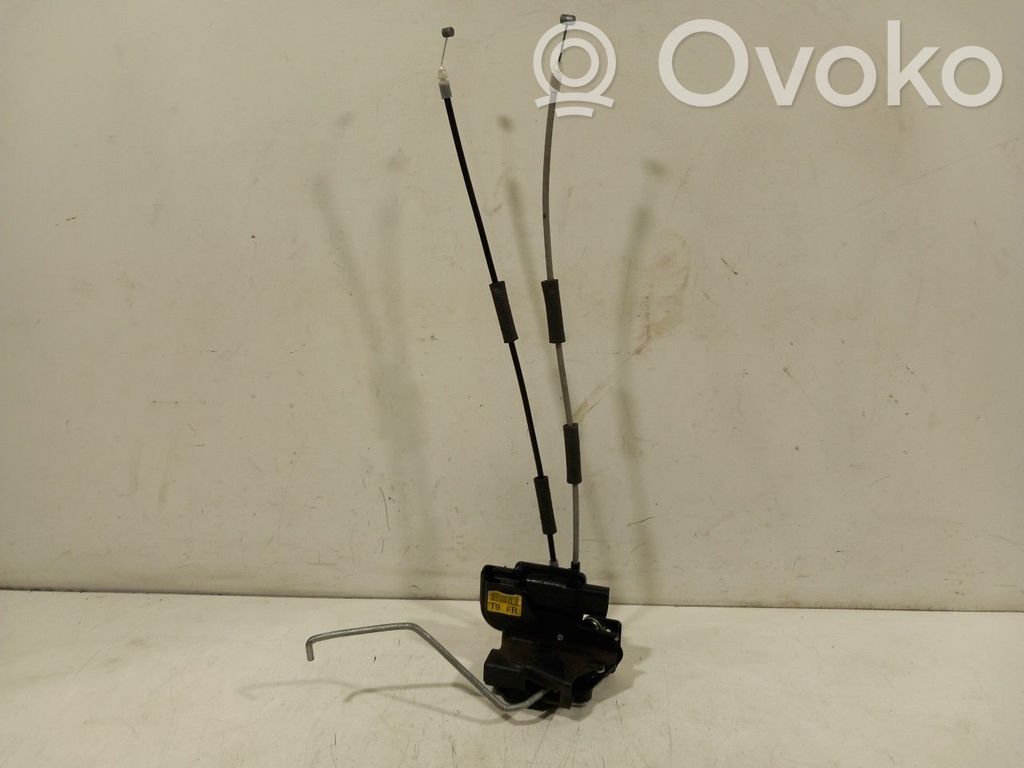 Zamek drzwi przednich   813201Y050