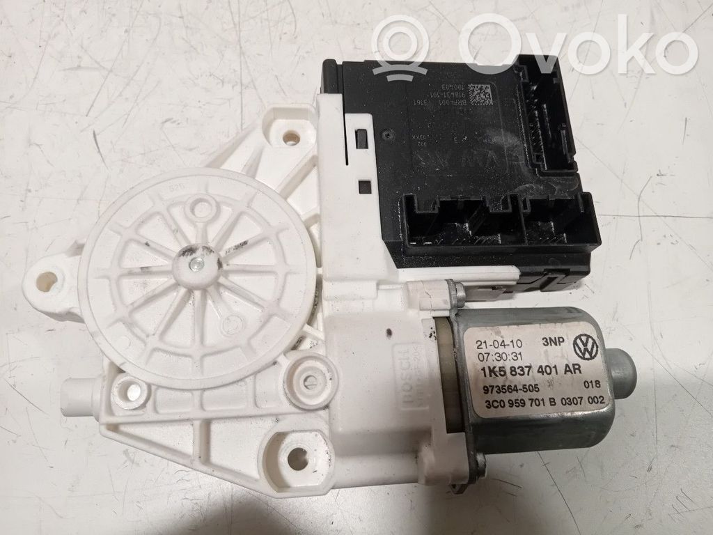 Volkswagen Golf VI Silnik regulatora szyby drzwi przednich