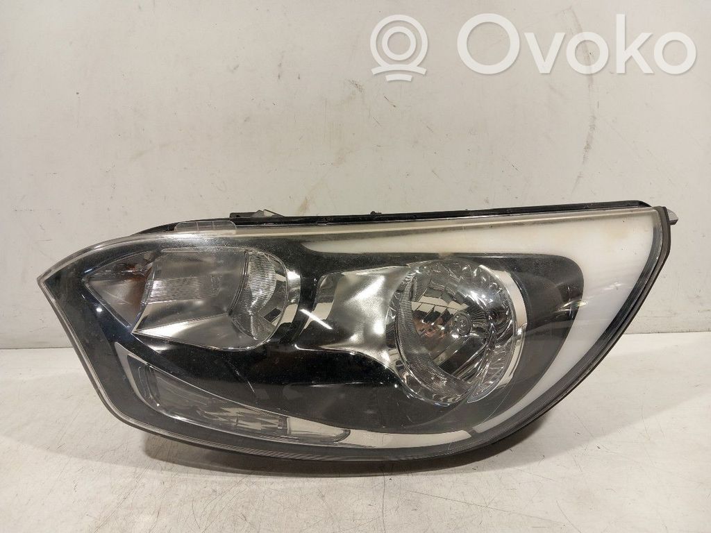 KIA Rio Faro/fanale 