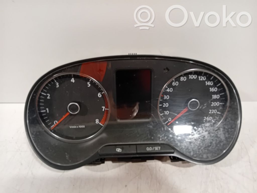 Volkswagen Polo V 6R Licznik / Prędkościomierz 